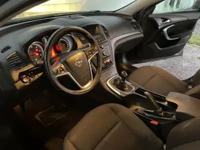 Vendo Opel Insignia 2013 - 8500 EUR, 275804 km - AUTO.MOTO.pt