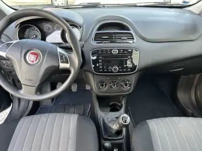 Sell Fiat Punto 2018 - 8750 EUR, 84900 km - AUTO.MOTO.pt