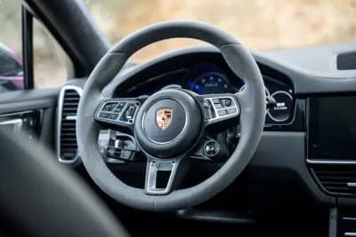 Vendo Porsche Cayenne Coupé 2022 - 108000 EUR, 92000 km - AUTO.MOTO.pt