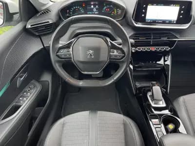 Sell Peugeot e-208 2021 - 18490 EUR, 44305 km - AUTO.MOTO.pt