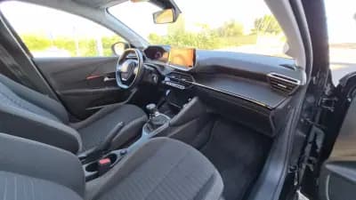 Sell Peugeot 208 2020 - 12480 EUR, 65000 km - AUTO.MOTO.pt