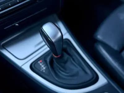 Sell BMW 120 2009 - 11900 EUR, 205000 km - AUTO.MOTO.pt