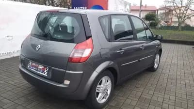 Vendo Renault Scénic 2004 - 3780 EUR, 154526 km - AUTO.MOTO.pt