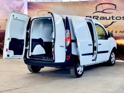 Vendo Renault Kangoo 2019 - 11500 EUR, 161094 km - AUTO.MOTO.pt
