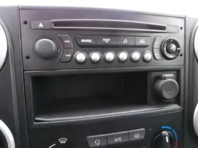 Sell Peugeot Partner 2016 - 12900 EUR, 211456 km - AUTO.MOTO.pt