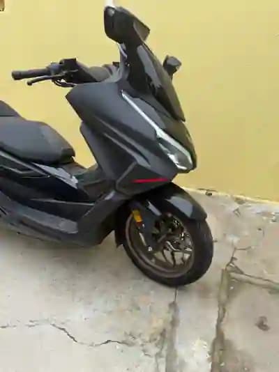 Sell Honda Forza 2025 - 5300 EUR, 2600 km - AUTO.MOTO.pt