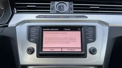 Vendo Volkswagen Passat 2018 - 16499 EUR, 183121 km - AUTO.MOTO.pt