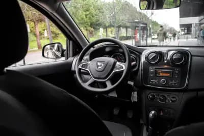 Vendo Dacia Sandero 2018 - 8350 EUR, 91565 km - AUTO.MOTO.pt