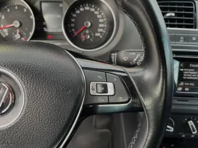 Vendo Volkswagen Polo 2015 - 8750 EUR, 140000 km - AUTO.MOTO.pt