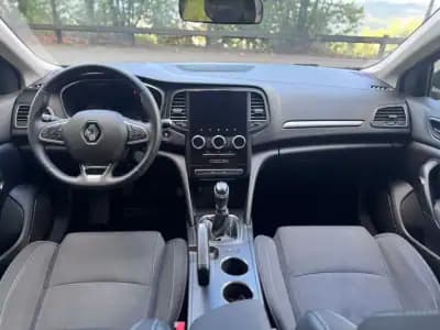 Vendo Renault Mégane Break 2022 - 17500 EUR, 116925 km - AUTO.MOTO.pt