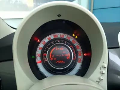 Vendo Fiat 500C 2022 - 14900 EUR, 30195 km - AUTO.MOTO.pt
