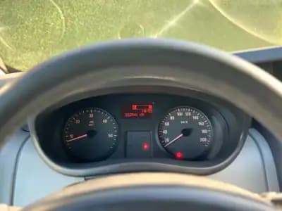 Vendo Opel Vivaro 2014 - 10990 EUR, 322000 km - AUTO.MOTO.pt