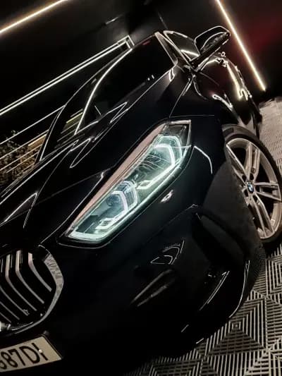 Vendo BMW 118 2021 - 22750 EUR, 111912 km - AUTO.MOTO.pt