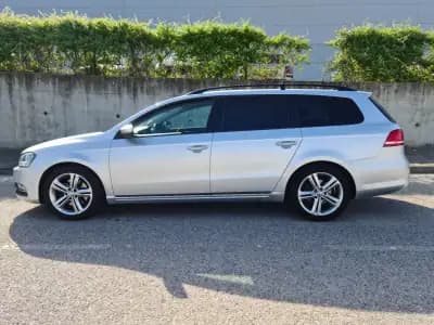 Vendo Volkswagen Passat Variant 2014 - 10750 EUR, 222000 km - AUTO.MOTO.pt