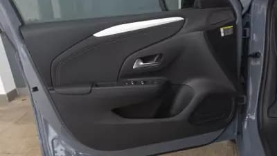 Sell Opel Corsa 2025 - 19900 EUR, 25000 km - AUTO.MOTO.pt