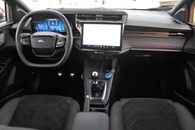 Vendo Ford Puma 2024 - 23900 EUR, 18150 km - AUTO.MOTO.pt