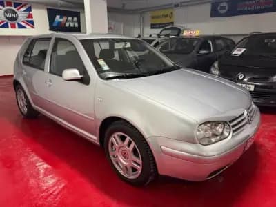 Vendo Volkswagen Golf 2001 - 3250 EUR, 147000 km - AUTO.MOTO.pt
