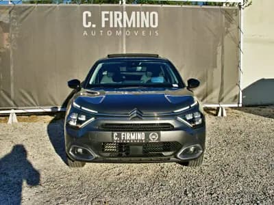 Vendo Citroën C4 2023 - 20900 EUR, 17652 km - AUTO.MOTO.pt