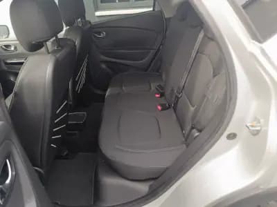 Vendo Renault Captur 2016 - 12490 EUR, 138211 km - AUTO.MOTO.pt