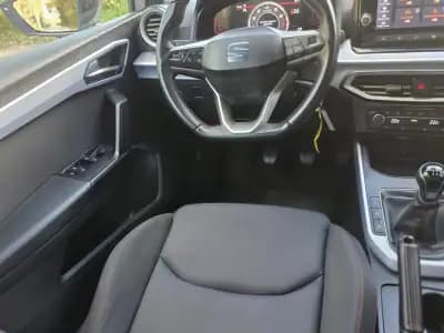 Sell SEAT Arona 2023 - 17750 EUR, 55000 km - AUTO.MOTO.pt