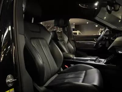 Vendo Audi e-tron Sportback 2022 - 39990 EUR, 95200 km - AUTO.MOTO.pt