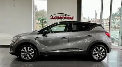 Vendo Renault Captur 2020 - 18499 EUR, 94000 km - AUTO.MOTO.pt