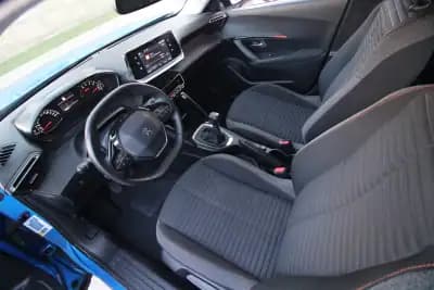 Vendo Peugeot 2008 2020 - 15990 EUR, 45500 km - AUTO.MOTO.pt