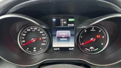 Vendo Mercedes-Benz C 300 2017 - 22999 EUR, 102000 km - AUTO.MOTO.pt