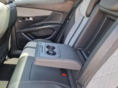 Vendo Peugeot 3008 2020 - 30499 EUR, 65405 km - AUTO.MOTO.pt