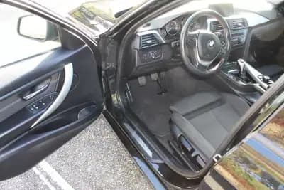 Vendo BMW 318 2013 - 14900 EUR, 154000 km - AUTO.MOTO.pt