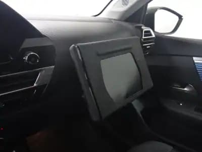 Sell Citroën e-C4 2022 - 19500 EUR, 28000 km - AUTO.MOTO.pt