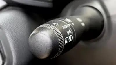 Sell Renault Captur 2023 - 16770 EUR, 70000 km - AUTO.MOTO.pt