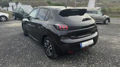 Sell Peugeot 208 2023 - 18800 EUR, 57000 km - AUTO.MOTO.pt