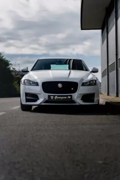 Vendo Jaguar XF 2017 - 24990 EUR, 145800 km - AUTO.MOTO.pt