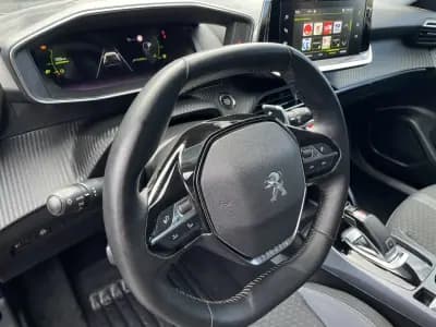 Sell Peugeot 2008 2020 - 17850 EUR, 72571 km - AUTO.MOTO.pt