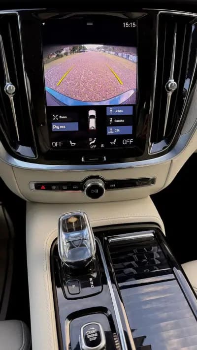 Sell Volvo V60 2020 - 26500 EUR, 129000 km - AUTO.MOTO.pt