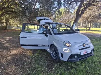 Sell Abarth 695 2023 - 29990 EUR, 6300 km - AUTO.MOTO.pt