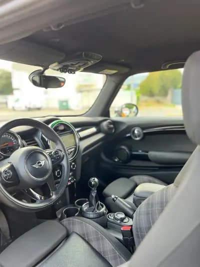 Vendo MINI Cooper 2014 - 12900 EUR, 215000 km - AUTO.MOTO.pt