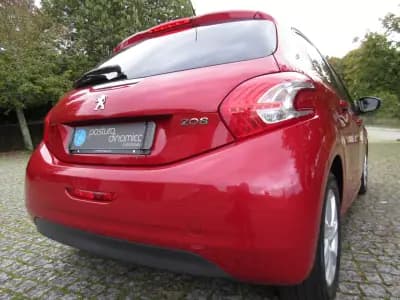 Sell Peugeot 208 2014 - 7990 EUR, 71000 km - AUTO.MOTO.pt