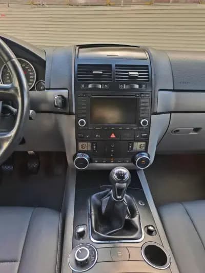 Vendo Volkswagen Touareg 2006 - 10500 EUR, 240000 km - AUTO.MOTO.pt