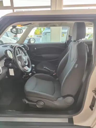 Sell MINI 2011 - 8250 EUR, 180000 km - AUTO.MOTO.pt