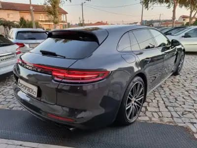 Vendo Porsche Panamera Sport Turismo 2018 - 84990 EUR, 147000 km - AUTO.MOTO.pt