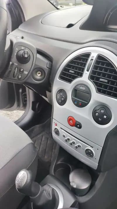 Sell Renault Grand Modus 2009 - 6589 EUR, 209758 km - AUTO.MOTO.pt