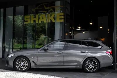 Vendo BMW 530e 2022 - 42390 EUR, 52311 km - AUTO.MOTO.pt