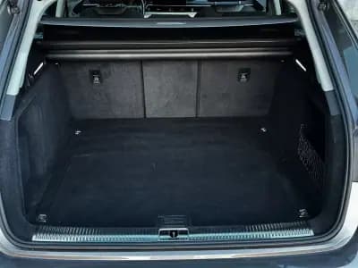 Vendo Audi A4 Avant 2020 - 24250 EUR, 235230 km - AUTO.MOTO.pt