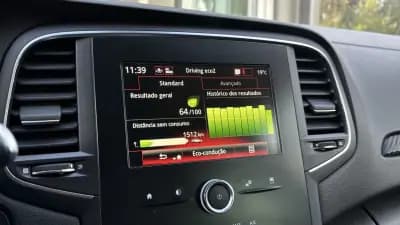 Vendo Renault Mégane Sport Tourer 2018 - 12999 EUR, 131021 km - AUTO.MOTO.pt