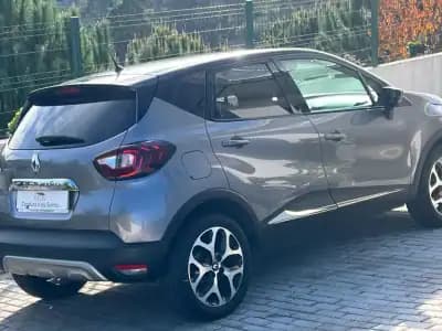 Vendo Renault Captur 2019 - 16990 EUR, 90898 km - AUTO.MOTO.pt
