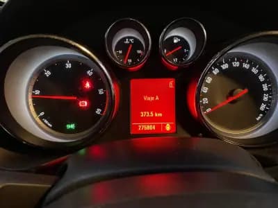 Vendo Opel Insignia 2013 - 8500 EUR, 275804 km - AUTO.MOTO.pt