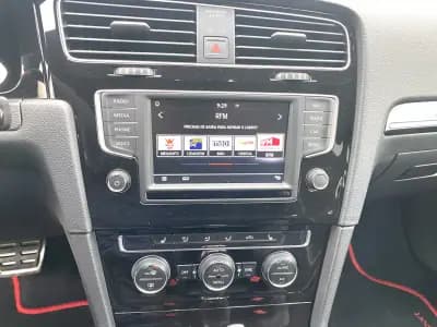 Vendo Volkswagen Golf 2017 - 33900 EUR, 55447 km - AUTO.MOTO.pt