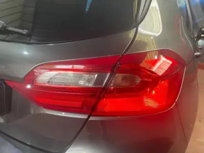 Vendo Ford Fiesta 2021 - 13999 EUR, 80000 km - AUTO.MOTO.pt